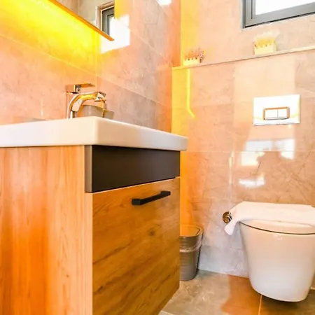 Ulugol 2 Bedroom